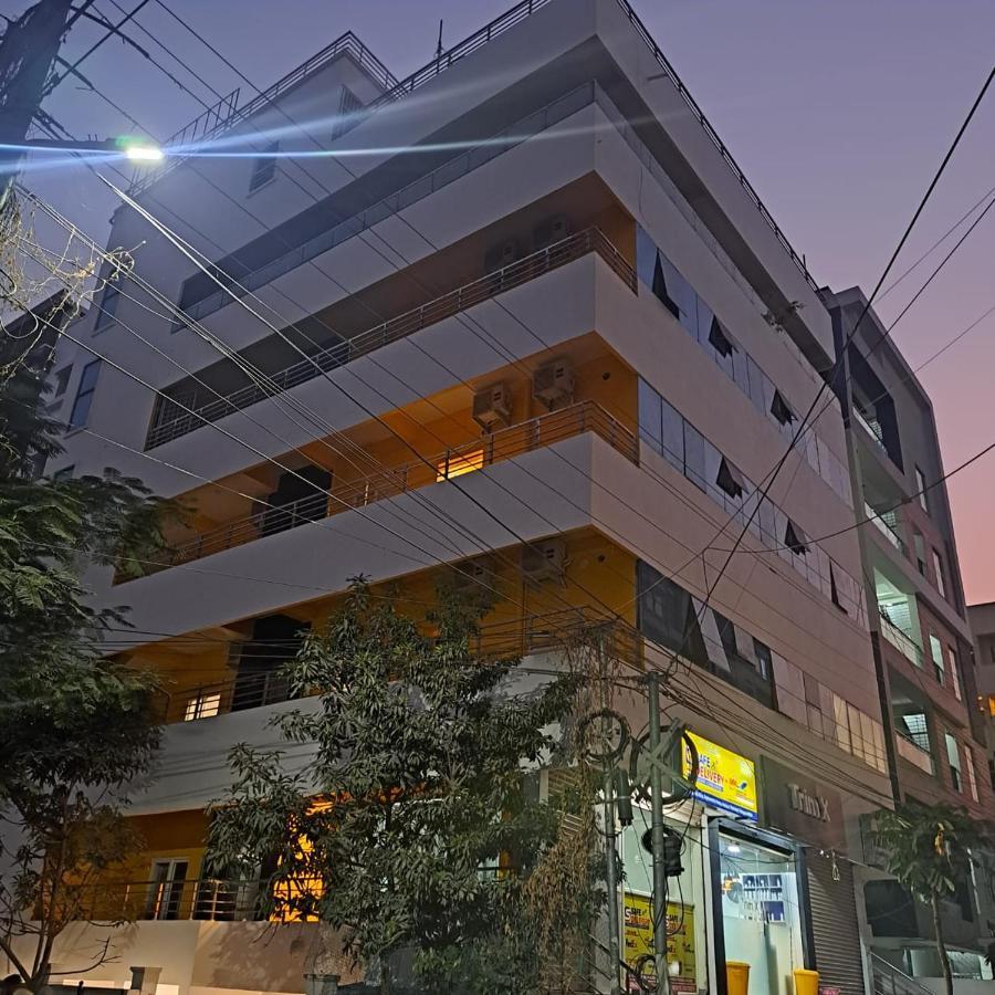 Yellow Bells Signature Hitec City Haydarabad Dış mekan fotoğraf